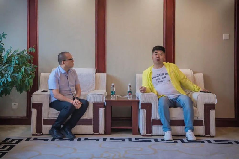 中电新源集团董事长包红旗一行到商会访问座谈